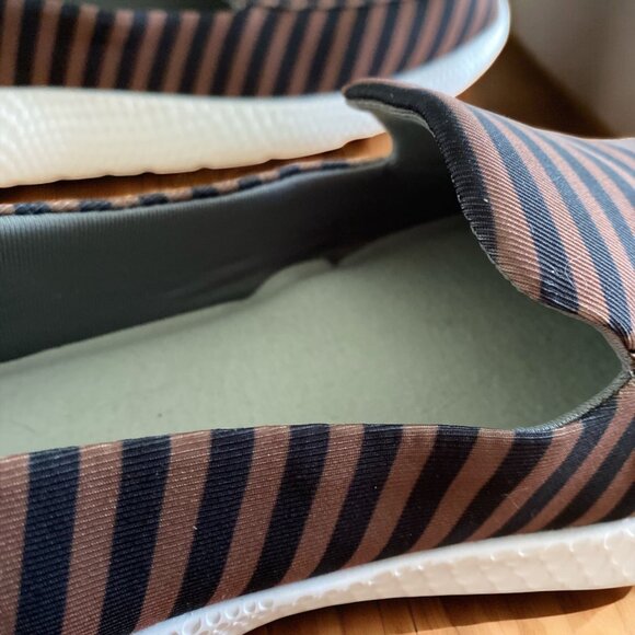 Lands’ End Ladies Fabric Slip-On Loafer Shoes Size 10D Brown & Black - Picture 6 of 6